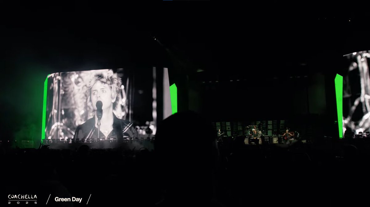 lord_z19's tweet photo. "LIKE THE KIDS FROM PALESTINE" I LOVE YOU GREEN DAY AHHHHHHHHH https://t.co/4rperwcwvT