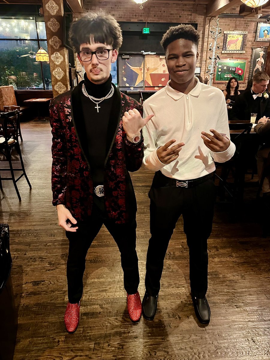 Ms_WilsonELA's tweet photo. Prom 2025! 😍🎉🪩💃🕺

#JFND 🧡🖤 https://t.co/JHgH2F4wH9