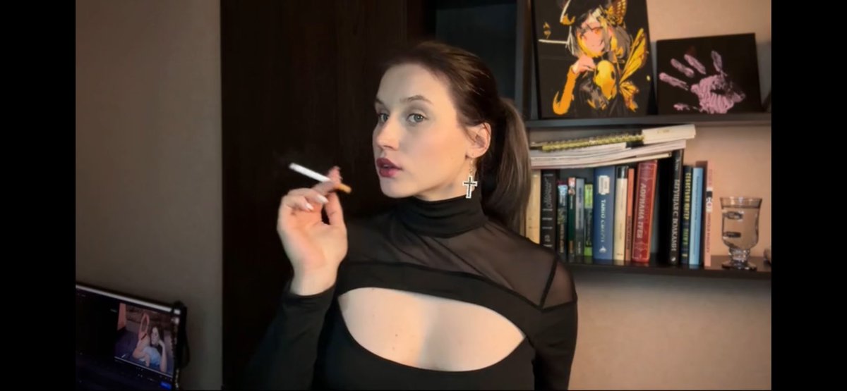 smoking in heels 👠🚬 tweet media