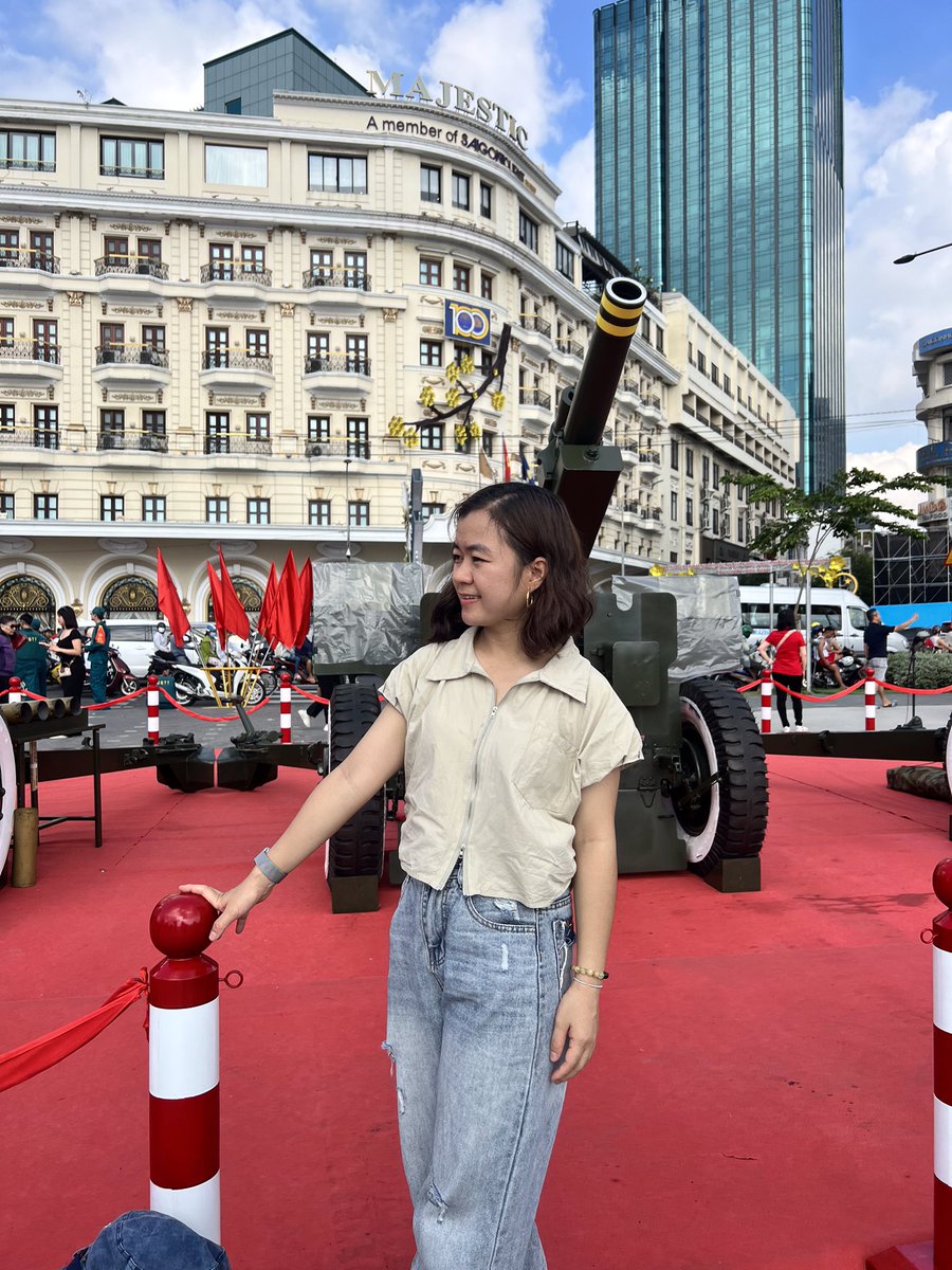 linh0ngoc's tweet photo. Tự hào Việt Nam!!!
#giadinhMangTao #viettiepcauchuyenhoabinh https://t.co/Ys29bKCA1n
