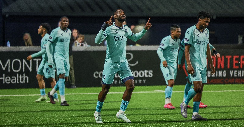 MontereyBayFC's tweet photo. 📰 @mayele_10 Malango buries late header to lift Monterey Bay over Colorado Springs 2-1 in Seaside

Match recap ⬇️