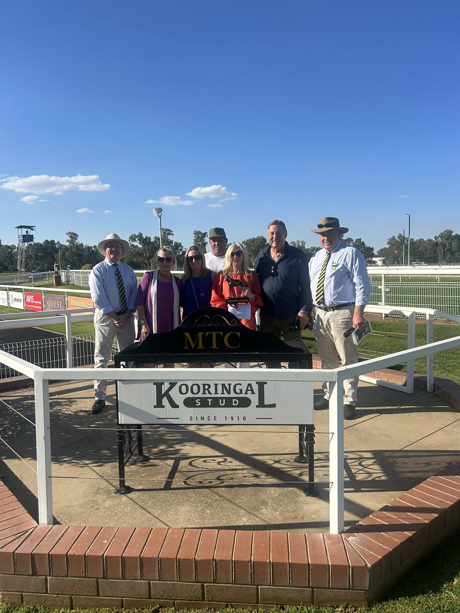 MTC Wagga (@mtcwagga) on Twitter photo Happy ownership group winning race 5 which will see Bon Holler race on Wagga Gold Cup Day in the Queen of the South 🐎
<a href="/DScottRacing/">Hazel Park Racing</a> Happy ownership group winning race 5 which will see Bon Holler race on Wagga Gold Cup Day in the Queen of the South 🐎
<a href="/DScottRacing/">Hazel Park Racing</a>
