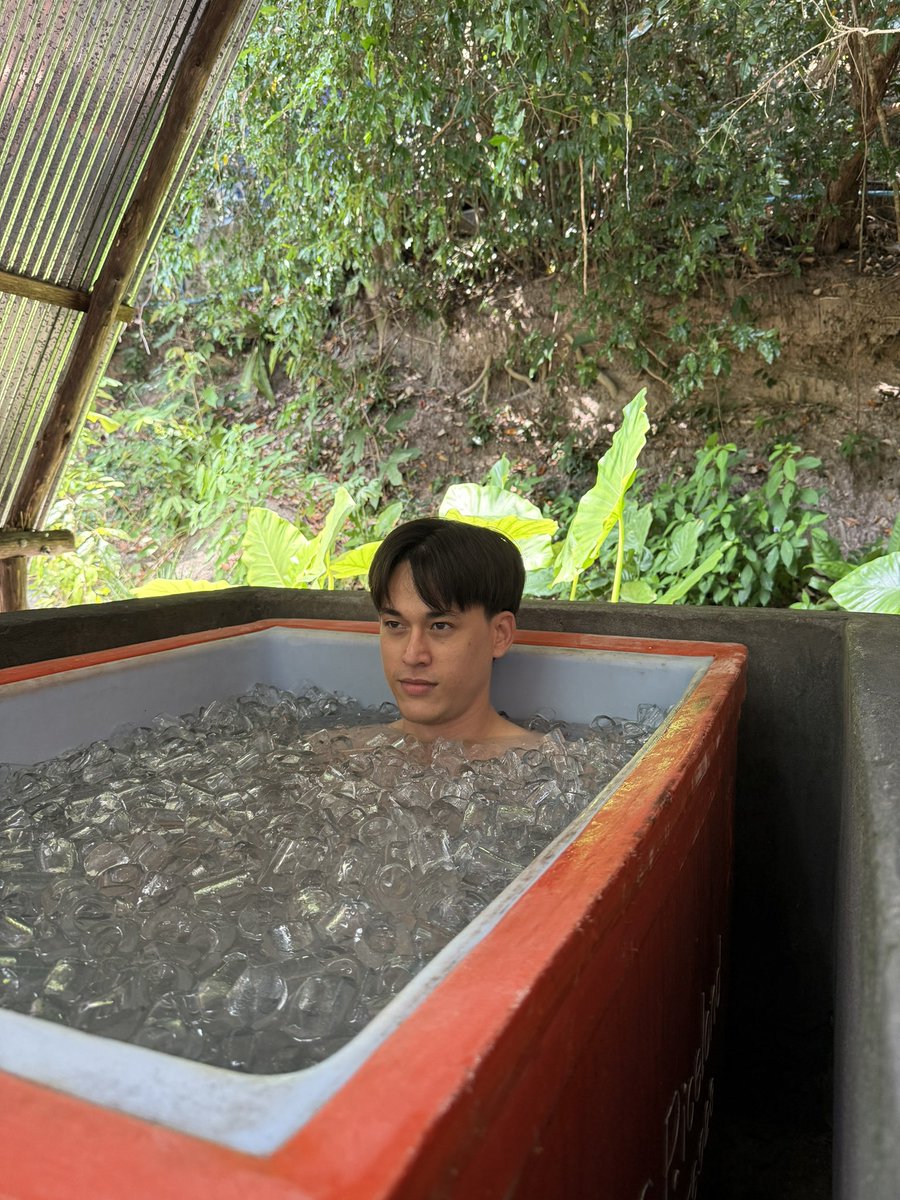 gawincaskey's tweet photo. ฉันมาทำอะไรที่นี่ https://t.co/4AWcdhqQ5P