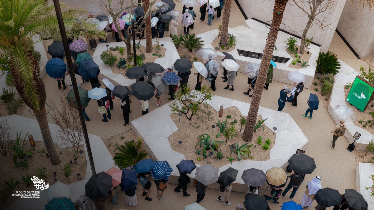 SaudiatExpo's tweet photo. From every corner of the world, visitors are experiencing the vibrant energy and meaningful interactions at the Saudi Pavilion in #Expo2025 Osaka. 🌍🤝

#KSAExpo2025 https://t.co/YqYWVt6L0K