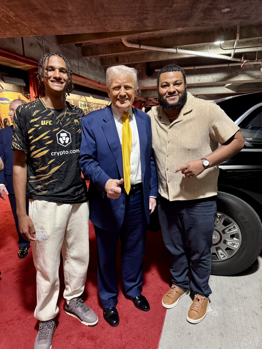 Epic night at #UFC314 in Miami, Florida!