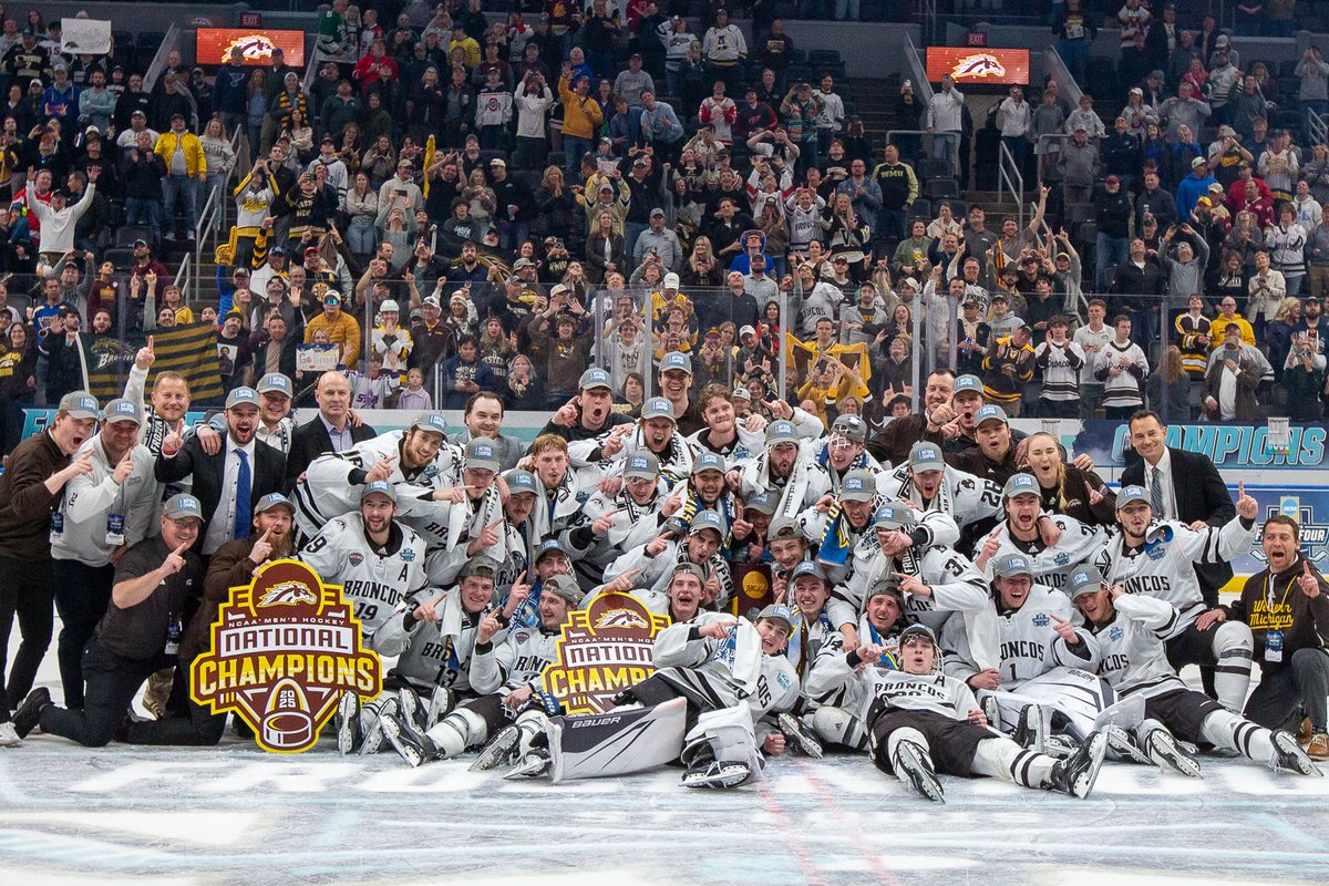 Penrose Cup champions ✔️
Frozen Faceoff champions ✔️
and now NATIONAL CHAMPIONS! 🏆

📸: <a href="/HockeyPicsJim/">Jim Rosvold</a> 
#NCHChockey // #BroncosReign