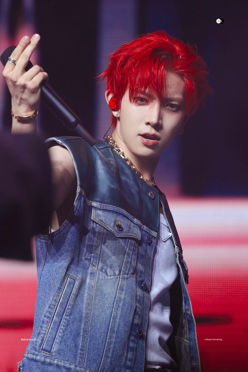 ihs_heeseung's tweet photo. OH HEESEUNG LOOK AT YOUR IMPACT! THE RED HAIR GUY FROM ENHYPEN ❤️‍🔥

#ENCHELLA #HEESEUNG #COACHELLA2025 https://t.co/sSSfYVBgwS