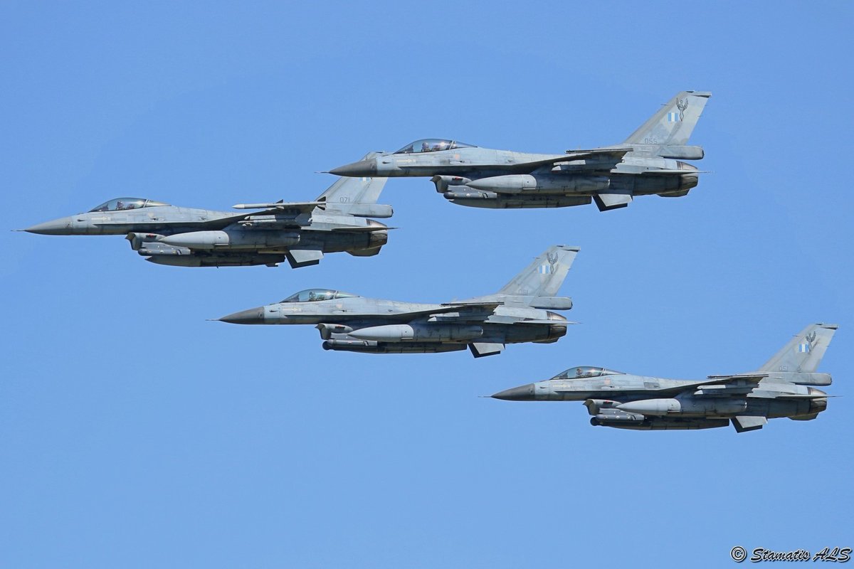Stam_A337's tweet photo. Exercise Iniochos25 🇬🇷🇦🇪🇪🇸🇫🇷🇮🇳🇮🇱🇮🇹🇲🇪🇵🇱🇶🇦🇸🇮🇺🇸
4 F-16C Block 50, s/n 051, 055, 061, 071
347 Sqn "Perseus" 🗡️🗡️🗡️
Andravida AFB / 117 Combat Wing
#AndravidaAFB #Iniochos25 #347Sqn #Perseus #F16Block50 #FightingFalcon
#HAF #117CW #ΠολεμικηΑεροπορια https://t.co/3UXtDVTed0