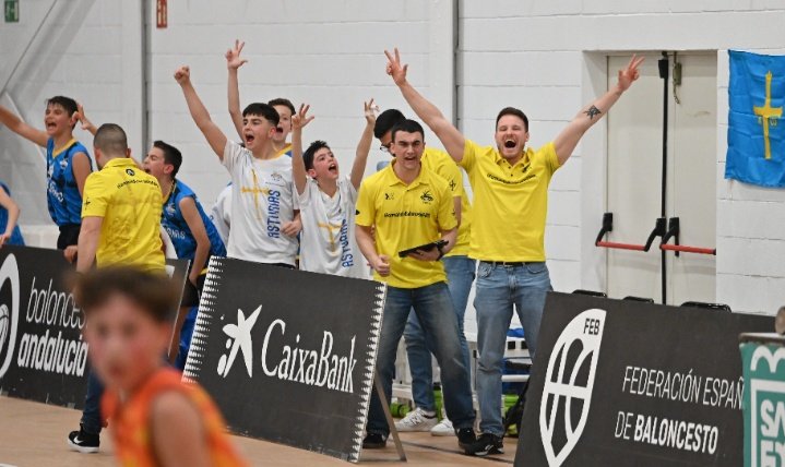 FBPA_asturias's tweet photo. ¡PORQUE LA CANASTA DE UNO ES LA CANASTA DE TODOS! ¡PORQUE LA ALEGRÍA DE UNO ES LA ALEGRÍA DE TODOS... ¡SOMOS ASTURIAS 💙💛 #PlanetaMini2025 #LaFuerzaDeLaTierrina #PorElBaloncestoAsturiano #MiniAstures @TorioPhoto
https://t.co/WjiwDWyGeU https://t.co/z5dYzacg6Y