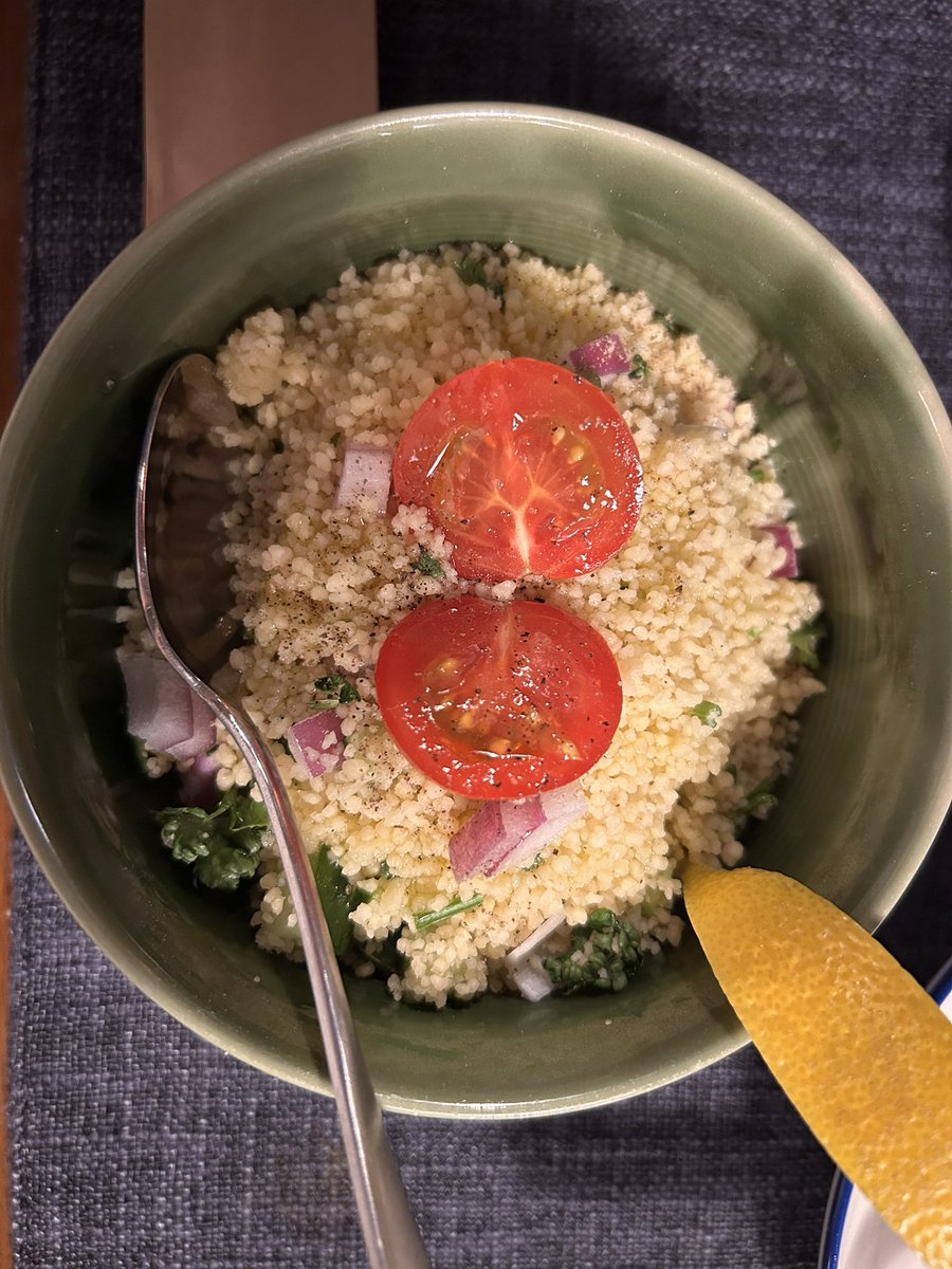 みなかみ町に泊まりで遊びに。
松葉屋にて素泊まりでオクトワンでビール飲んでBlueで酒と食事を楽しんでいい夜でした．みなかみはインバウンドに侵されてないからゆっくり自分の時間を大切にできました
