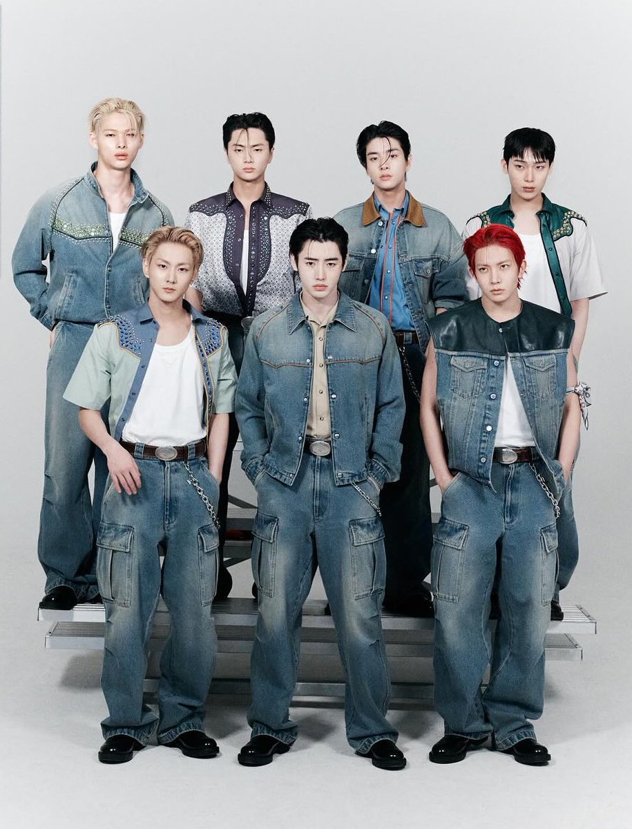 SHIMJAEYOON7's tweet image. Prada ชุดพิเศษ สั่งทำเพื่อขึ้นงานโคเชลล่าโดยเฉพาะ ขอบพระคุณคุณแม่มิวเซีย เอนไฮเพนหล่อควายล้มวัวตายมาก