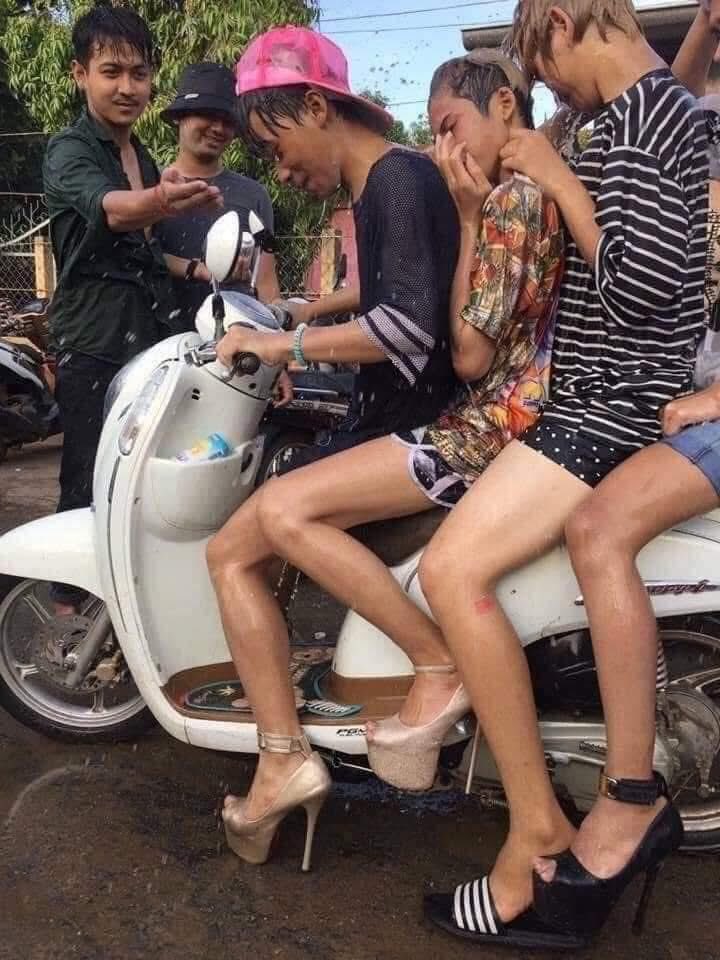 ป้องกันรองเท้ากินตีนกันค่ะ