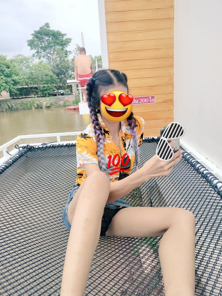 ข้างห้องคู่ฝรั่งด้วย 😊😊☺
สวัสดีโคราช
#คู่ไม่แลก
#เอ้าดอร์