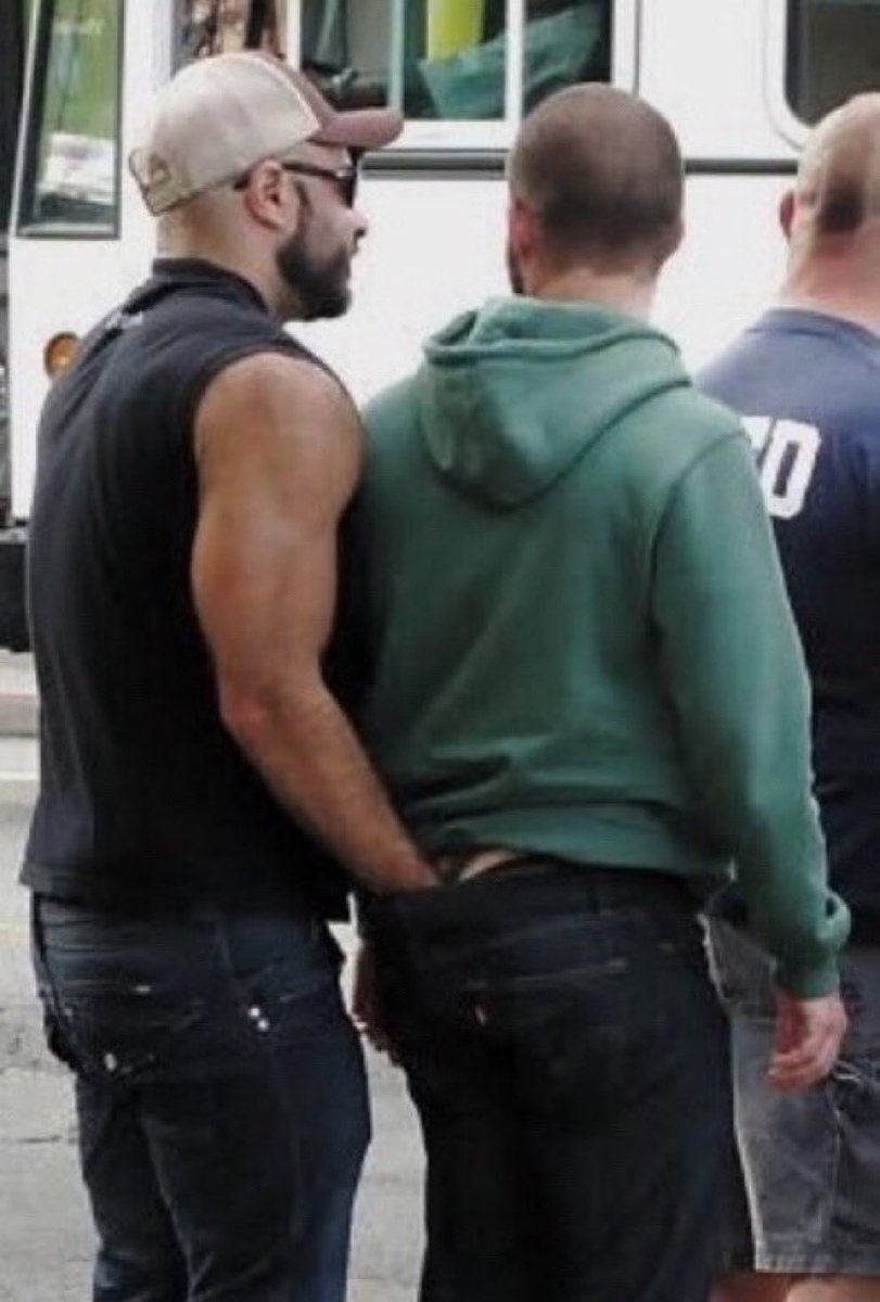 DirtyMindsRevue's tweet photo. La complicité dans un couple de cochons, c'est ça 🐷🍑💦💩👅🤪
The complicity of a couple of pigs, that's it!
#gaypigs #pigsboys #gaytrash #trashboys #gaydirty #dirtymen #dirtyminds #gaycouples #trashcouples #gaysmell #gayscat #gayrimming https://t.co/cX1aTv7vcy