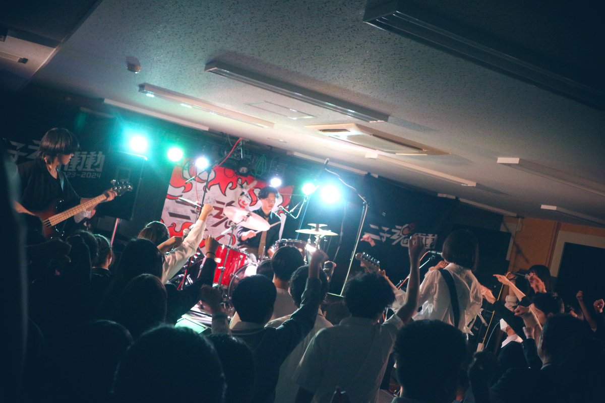 所沢高校フォーク部 tweet media