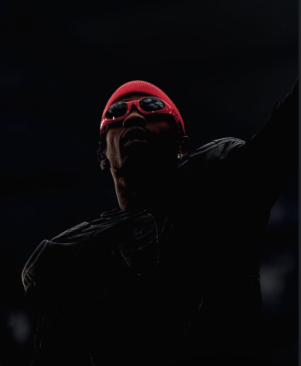 AstroMagazine_'s tweet photo. 🚨Travis Scott aurait dépensé plus de 12 millions de dollars pour sa scène à Coachella !

Son show commence à 8h30… ça va être GÉNÉRATIONNEL 🤯 https://t.co/ZcQilrh1Mc