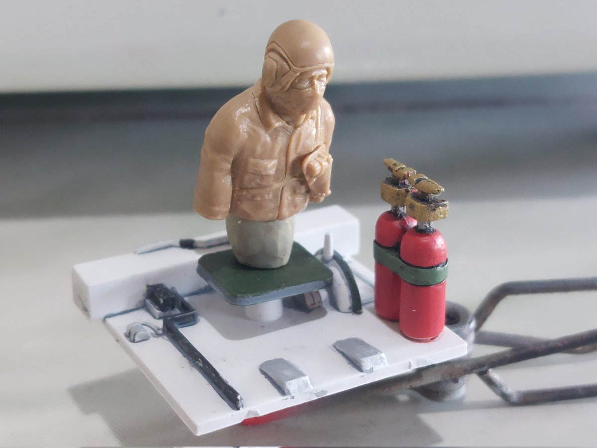 solid_snake_8's tweet photo. M60A3の内部と、現代のアメリカ製アクセサリーセットのドライバーフィギュア。組み立て後はすべて隠れます。
M60A3 interior with modern US accessory set driver figure. Although everything will be hidden after assembly.
#タミヤ
#ミリタリープラモ https://t.co/JmicBv7iYd