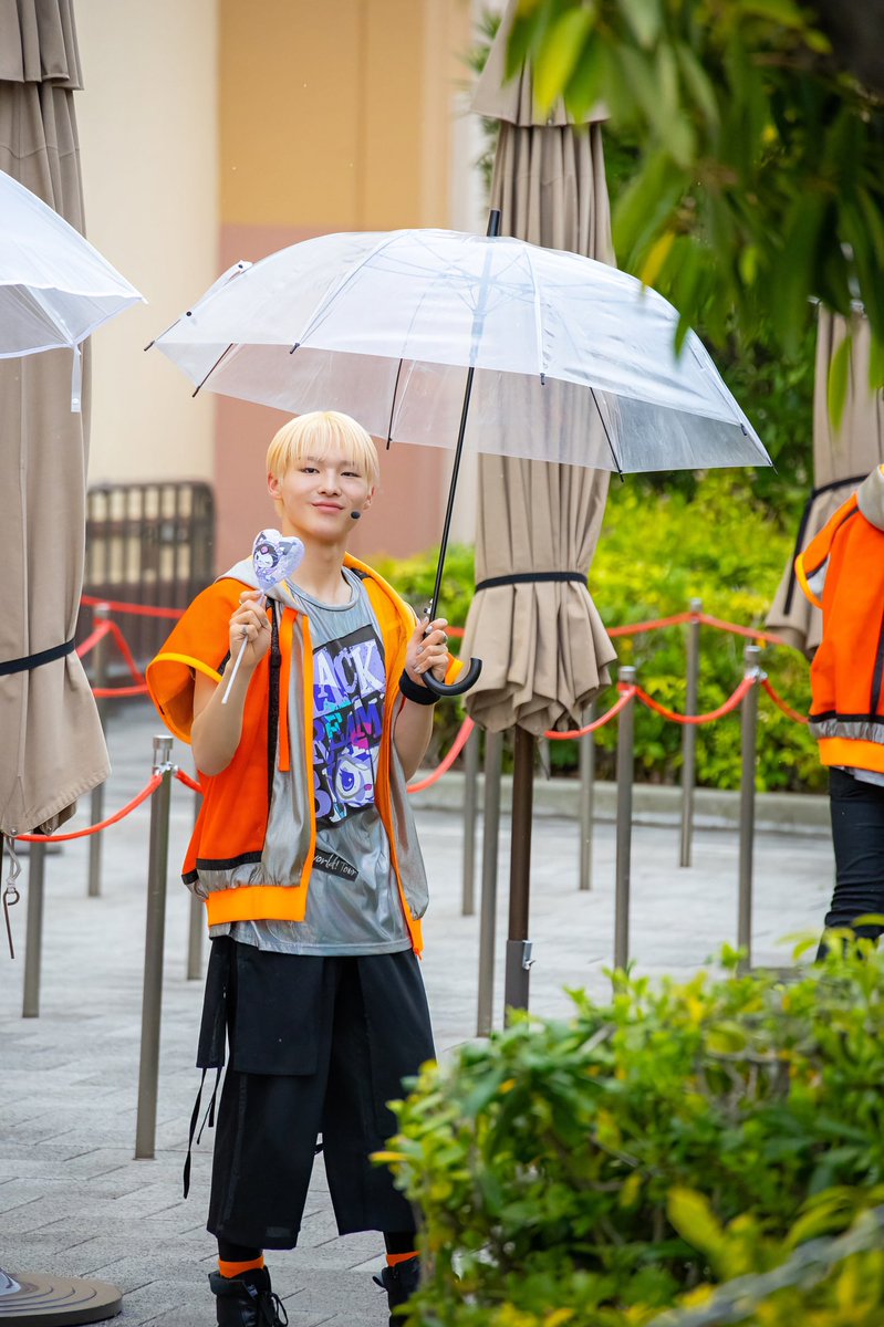 4/13📷　#クロミ・ライブ クリスタル・クリア
WHO AM I

#USJファン