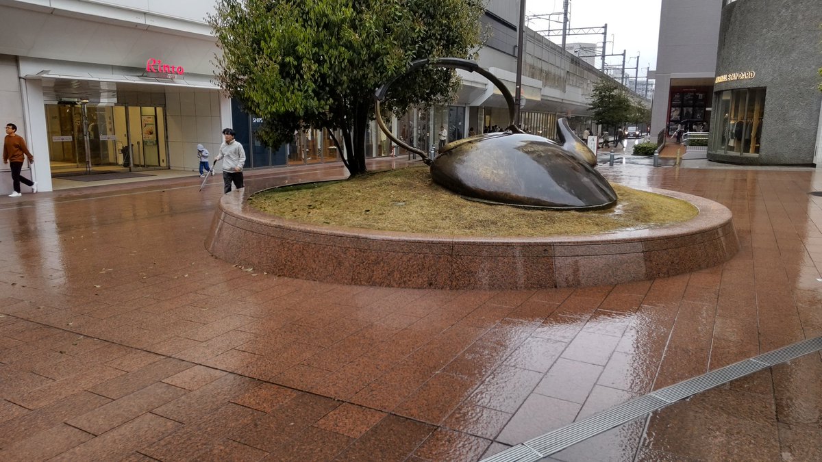 yuyuyu961749015's tweet image. 雨ふってるけど金沢駅いるよー!!あそぼー!!
#p活金沢