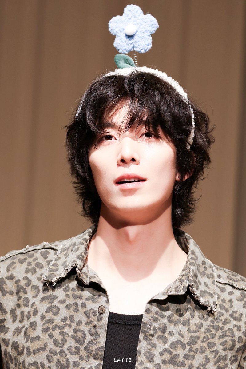 250411 비스테이지 대면 🌱

#휘영 #HWIYOUNG #SF9