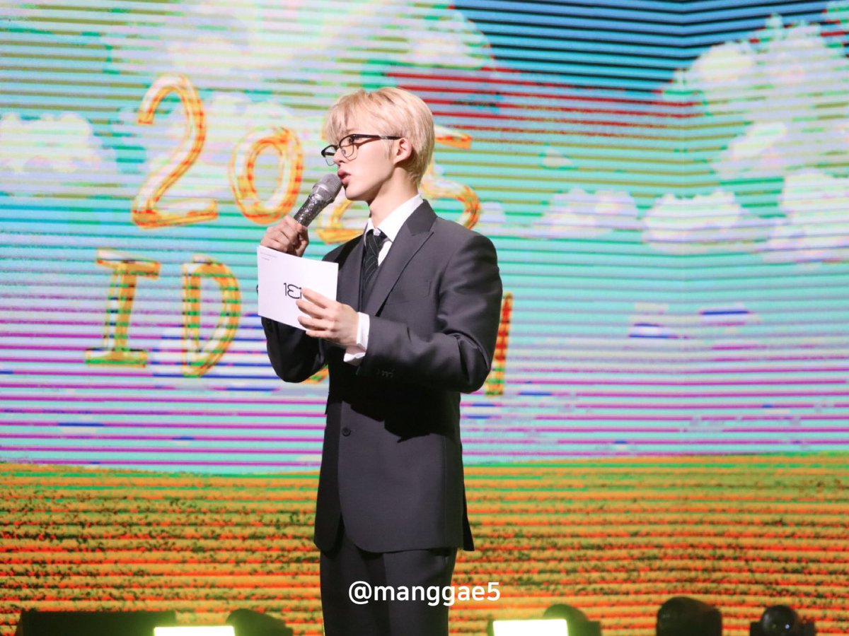 manggae5's tweet photo. 250412 ID-DAY

삼성중공업남자친구5

#2025IDDAY #비아이 #김한빈 #BI https://t.co/gY4HrNinQN