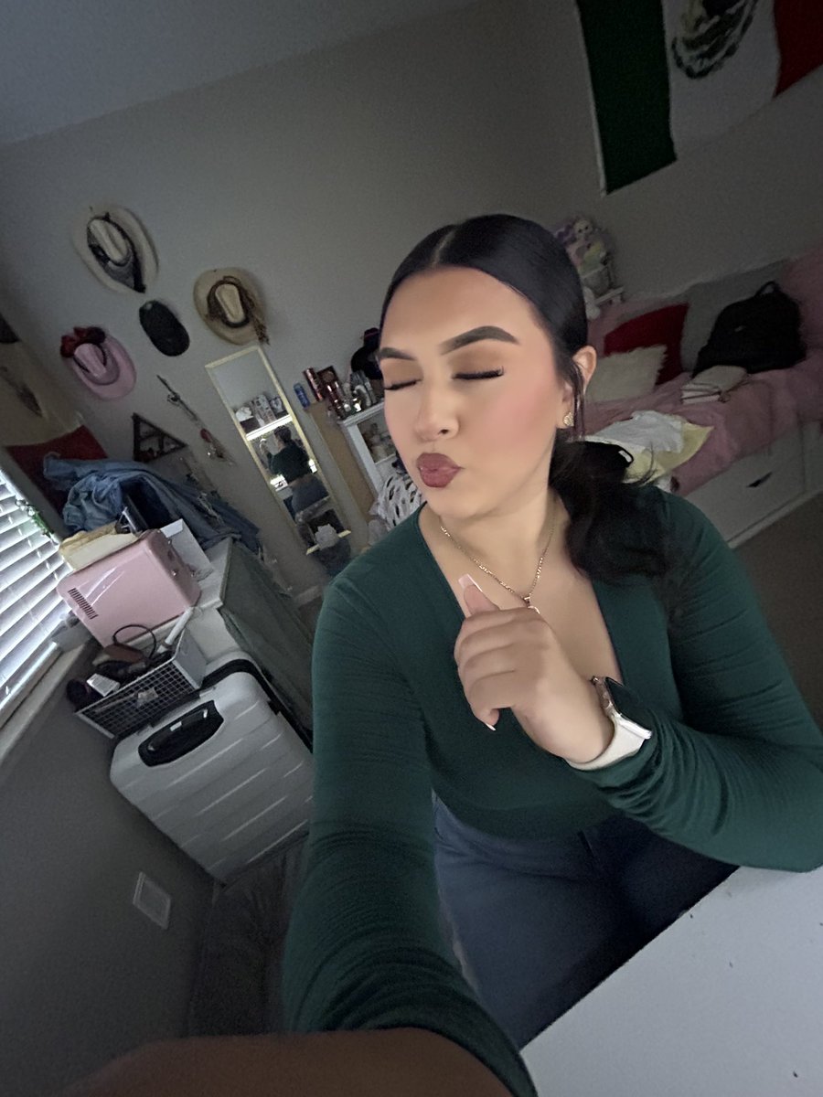 Latina4Yu's tweet photo. https://t.co/2JKpig5OMj