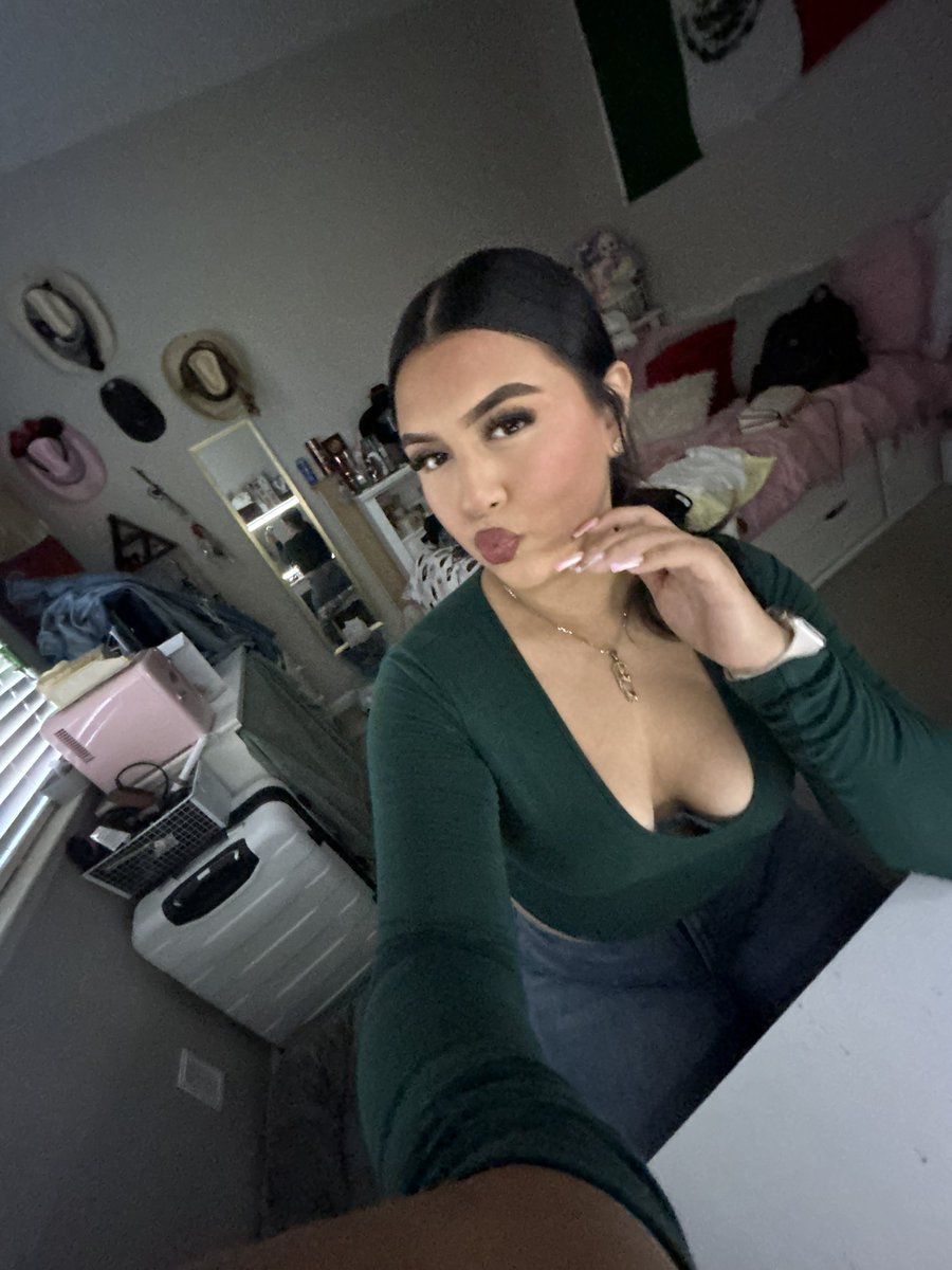 Latina4Yu's tweet photo. https://t.co/2JKpig5OMj