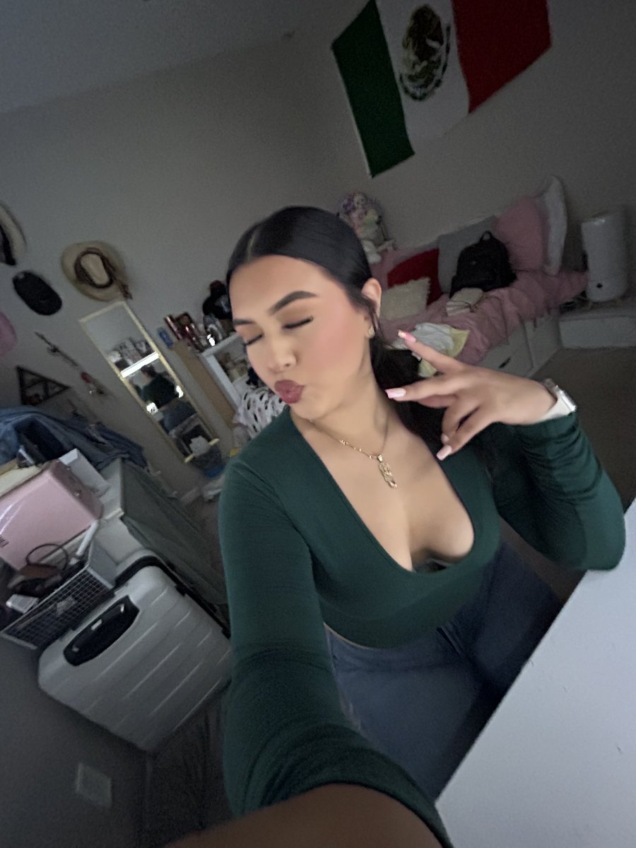 Latina4Yu's tweet photo. https://t.co/2JKpig5OMj