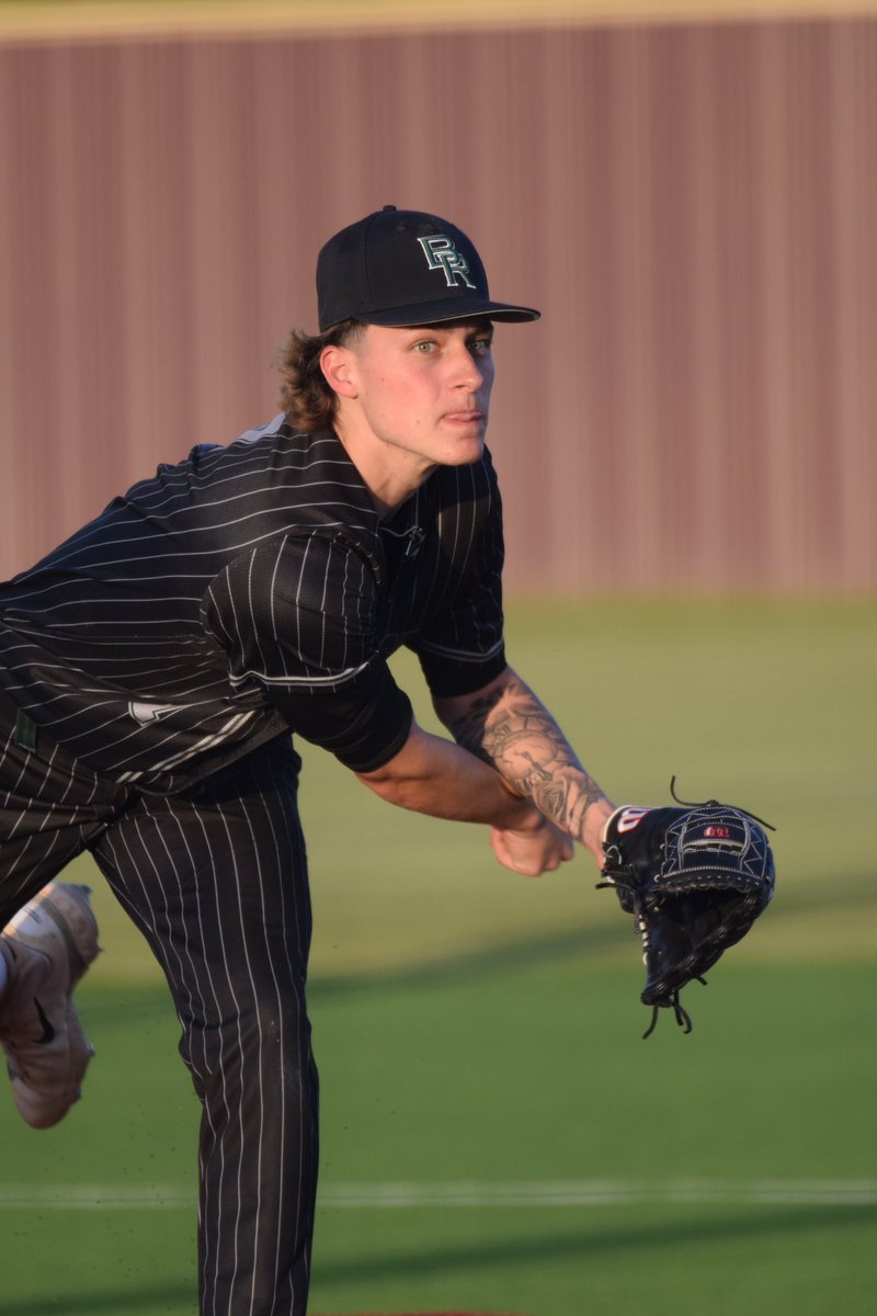 ToniJennell's tweet photo. My boy came out from behind the plate and took the mound. He can do anything he puts his mind to. He is an Athlete💚⚾️💚⚾️ https://t.co/RQ18kBhMZX