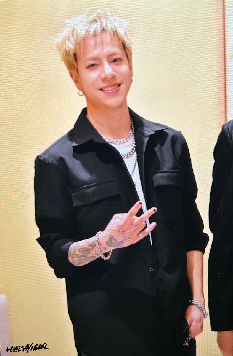 NsN_Alex9097's tweet photo. 250412 HIGH4 WAVE 2025 JAPAN LIVE in TOKYO K-stage O! 2부 preview💛 #LXX #Alex #알렉스 #HIGH4WAVE #HIGH4 #하이포
@_imlxx https://t.co/wapd0gU5kU