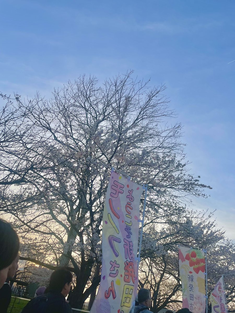 _asuka618's tweet photo. 今日は中止になってしまったけど…
どの景色も、出会う人も地域も空気感も素晴らしい春一が本当に好き。
今年も開催いただきありがとうございました！

 #ももクロ新発田 https://t.co/wRU7VmkKCC