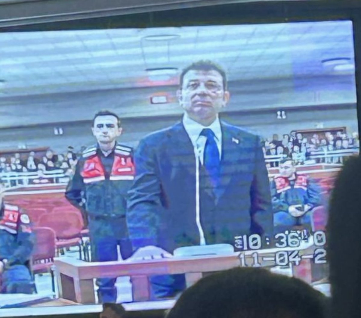 📍İBB nin toplam bütçesi 1 Trilyon 171 milyon TL. 
560 milyar TL nerede?
#hırsızekrem 
#560MilyarTLNerede 
<a href="/ekrem_imamoglu/">Ekrem İmamoğlu</a>