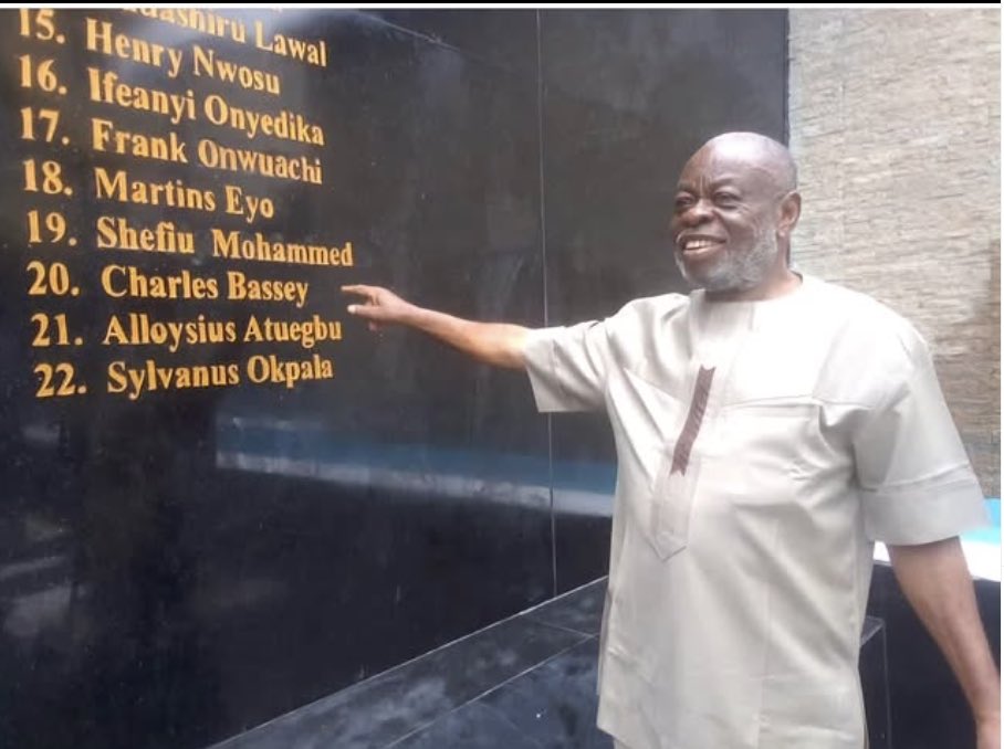 Olúwashínà Òkélèjì tweet media