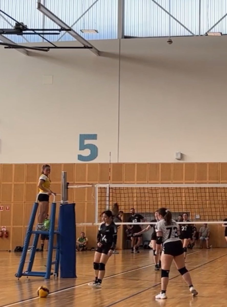 charizzamae13's tweet photo. Cant believe i got a point as a libero Ahahahahahah https://t.co/2p3v697fTG