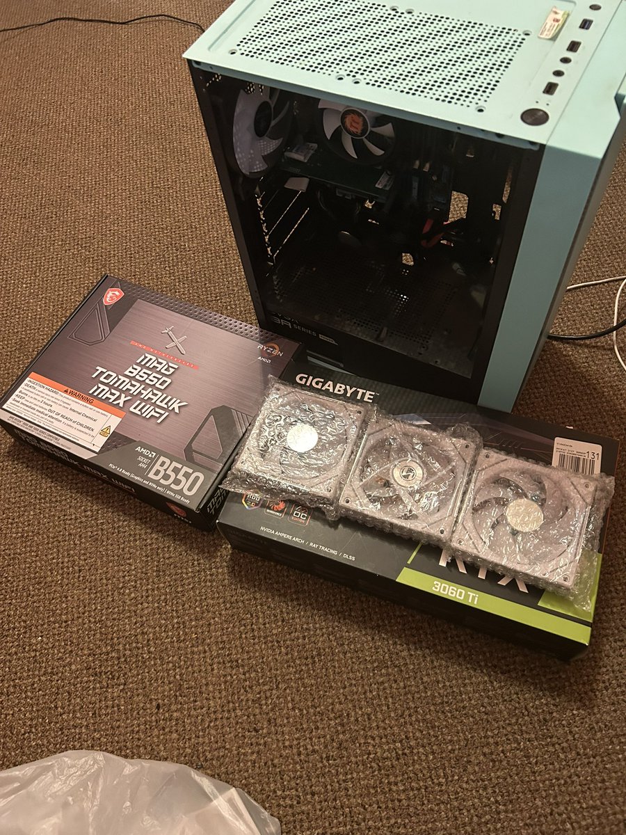 sellindee's tweet photo. setup almost complete , got about $120 left of parts to get and my birthday Tuesday 🙏 https://t.co/l6hThByaOc