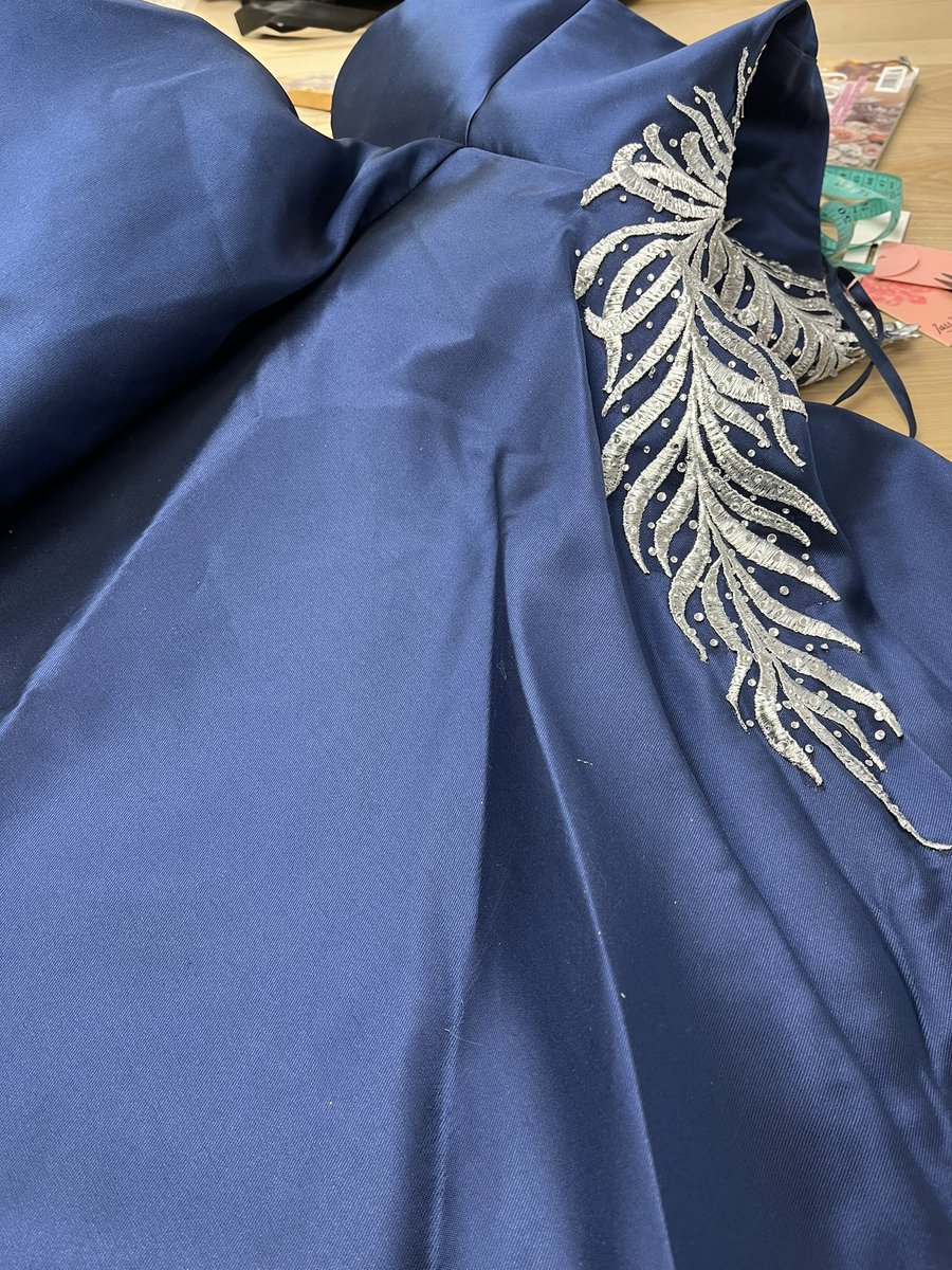 fcdcollective_'s tweet photo. No item of clothing should ever been thrown away again! 

Bring it to our shop 113-115 Fonthill Road Islington and let the amazing Leyla create a new garment for you!

This is #sustainable #fashion! 

@FinsburyParkLdn @LondonFashionWk https://t.co/1BWtt9ntqp