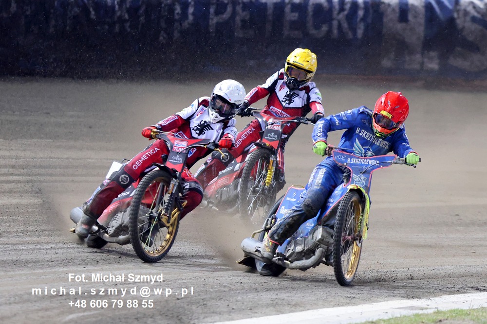michal_szmyd's tweet photo. Orzeł Łódź - Polonia Bydgoszcz 35:55
@orzel_lodz @PoloniaBDG #speedway #action #polonia #bydgoszcz #orzel #lodz https://t.co/qz8q8tw8N0