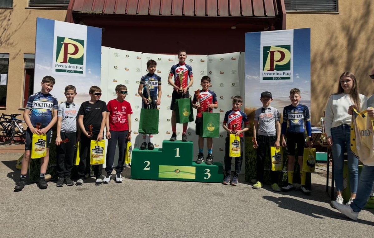 AMcyclingteam's tweet photo. Hajdoše so bile včeraj prizorišče letošnjega POKALA POLI 2025. Naši kolesarji in kolesarke, so osvojili 3 zlate in 1 bronasto medaljo ter še nekaj lepih uvrstitev med najboljših 10. Rezultati👉
https://t.co/GRDInvFSX7 https://t.co/X3waD380Cy
