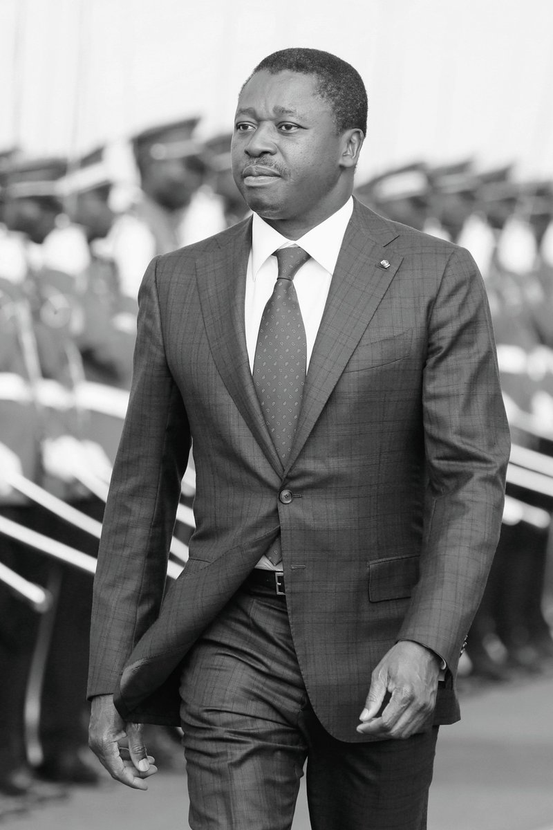 PolongaPyabalo's tweet photo. Est-ce vrai qu’on se ressemble ?
Est-ce vrai qu’on a la même carrure ?
Est-ce vrai que je suis le reflet de son Excellence @FEGnassingbe ?

Un Président, un modèle, le charisme en personne ! https://t.co/729WQx3L88