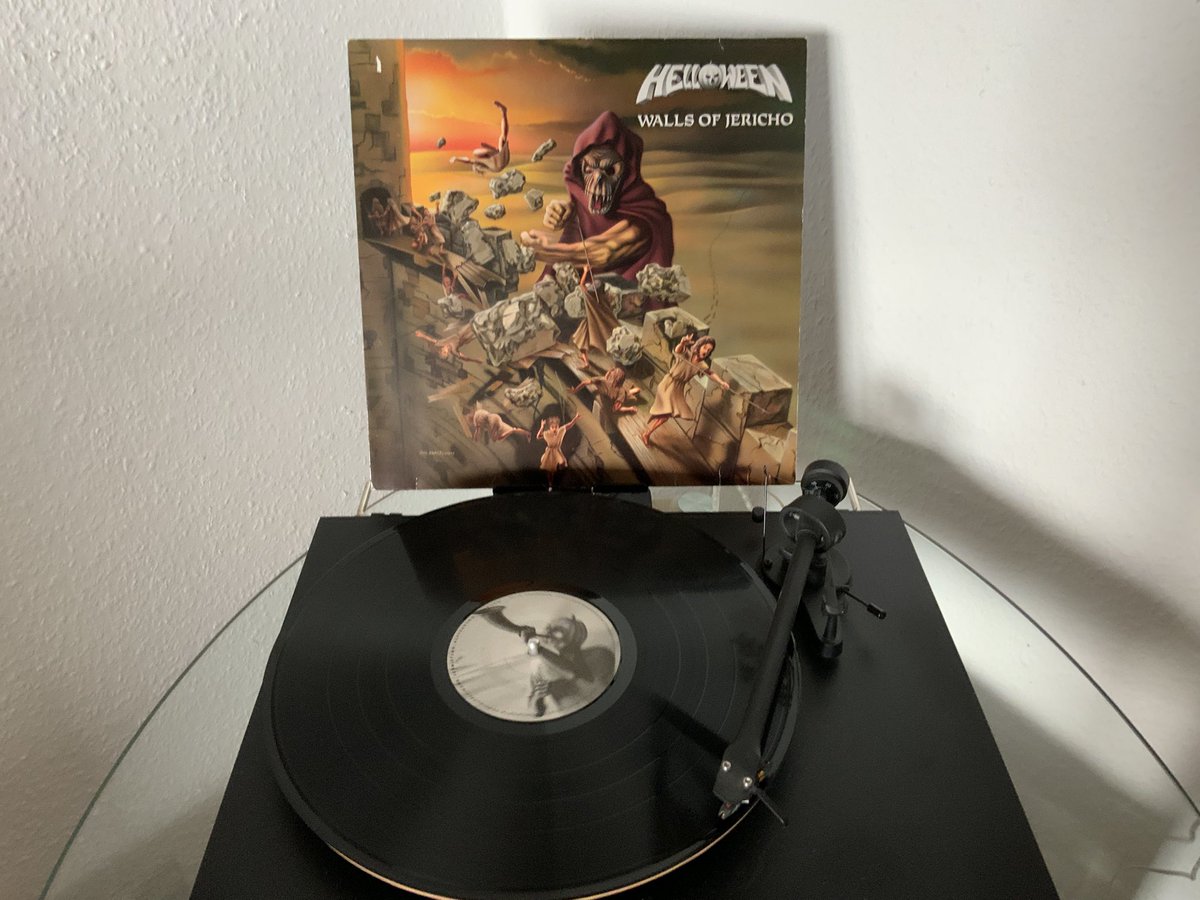 AMusikblog15440's tweet photo. Helloween - Walls of Jericho (1985)

#helloween #heavymetal #heavymetalcollection #vinyl #vinylcommunity #vinylcollection #vinylcollector #record #recordcollection #recordcollector #powermetal https://t.co/3Ctv9EkB7T