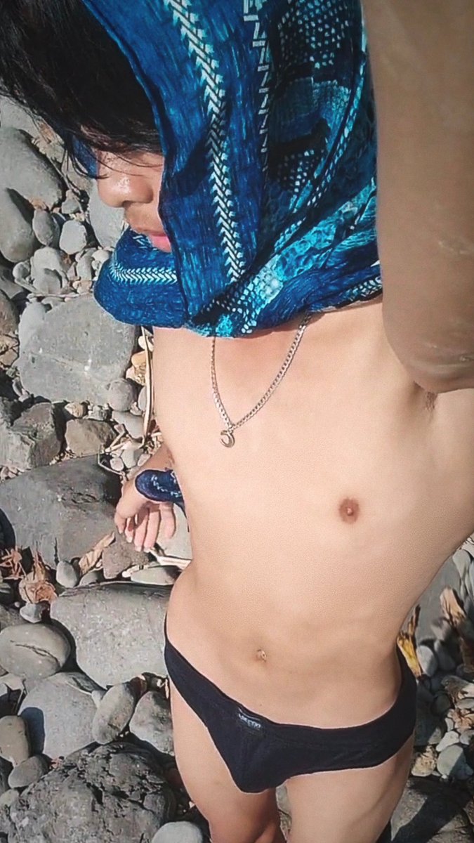 cjjsocvnt's tweet photo. him serving body https://t.co/4sAmbxlbhu