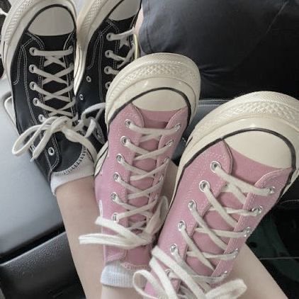 🪽 ── ⟢ ・⸝⸝
         ୨ light aes cg ୧

                       x

       ୨ dark aes little ୧