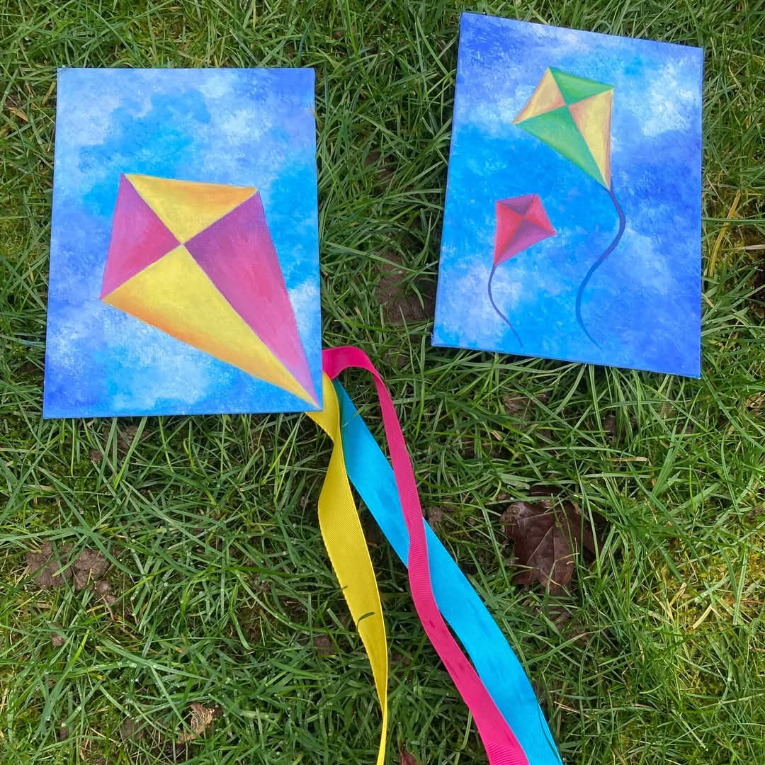 NTRiverWey's tweet photo. Celebrate national kite month at Dapdune Wharf on Wednesday 16 April from 11am-5pm with local artist, Sarah Rawlins. Immerse yourself in creativity in our relaxing setting and make your very own mixed media paper kite for £3 or an acrylic kite canvas for £4. These kites ... https://t.co/GbmEnMYWFO