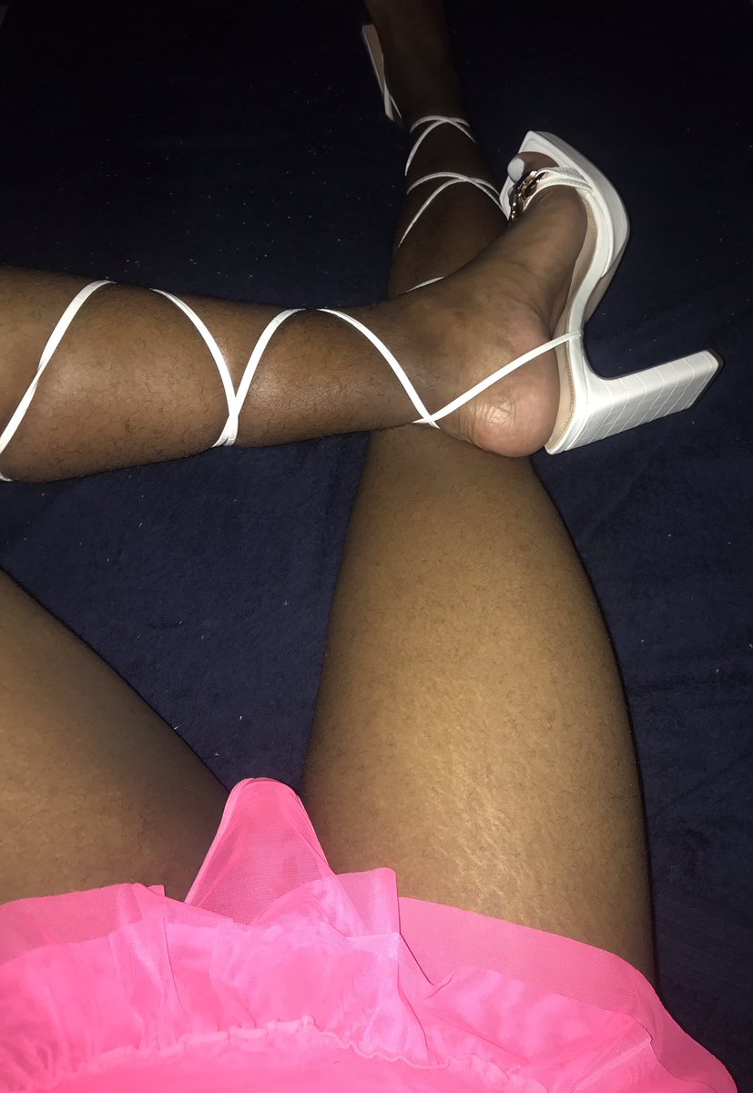FateMongo's tweet photo. Was feeling naughty😋.
#crossdresserinheels #femboy https://t.co/iQhteNcCBp