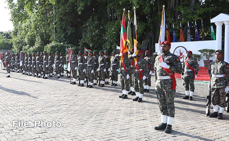 ގިރިފުށީ ޓްރޭނިންގ ސެންޓަރުގައި މިއަދު ބޭއްވުމަށް ހަމަޖެހިފައިވާ 71ވަނަ އަސާސީ ތަމްރީނު ކޯހުގެ ޕާސިންގ އައުޓް ޕެރޭޑް، މިއަދު 16:00 އިން ފެށިގެން އެމްއެންޑީއެފް ރަސްމީ ފޭސްބުކް ޕޭޖުން ލައިވްކުރާނެ ވާހަކަ ދަންނަވަމެވެ.