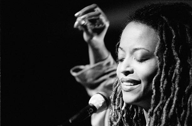 elsotaescala's tweet photo. #bersions
1060.- #BobBelden featuring #CassandraWilson "When Doves Cry" -1994- (#Prince) #Prince and #TheRevolution -1984-
https://t.co/yokkDG6Yln https://t.co/DXcEp4gfk1
