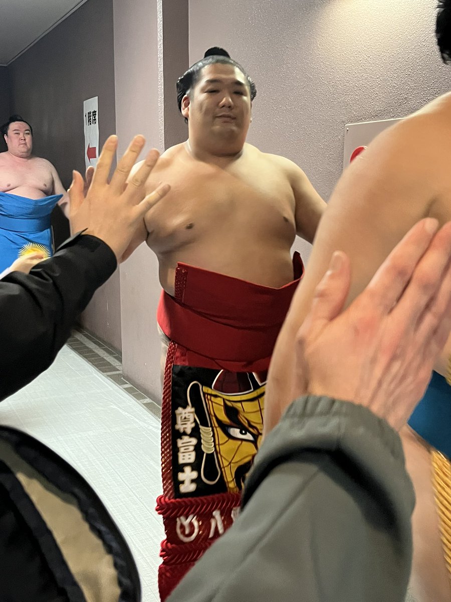 Beernon9's tweet photo. ファンサービス❤️‍🔥
#sumo https://t.co/qRUO6nzeVp