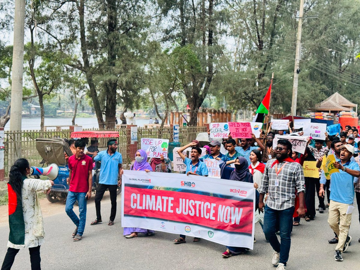 naimndw's tweet photo. 🌍 On 11 April, we united at the Noakhali DC Office for a powerful Climate Strike with Global Platform Bangladesh! As SHBO, we demanded climate justice, called for an end to fossil fuels, and urged leaders to invest in renewables! ✊💚 

#SHBO #GlobalClimateStrike https://t.co/qu7uwH8COJ