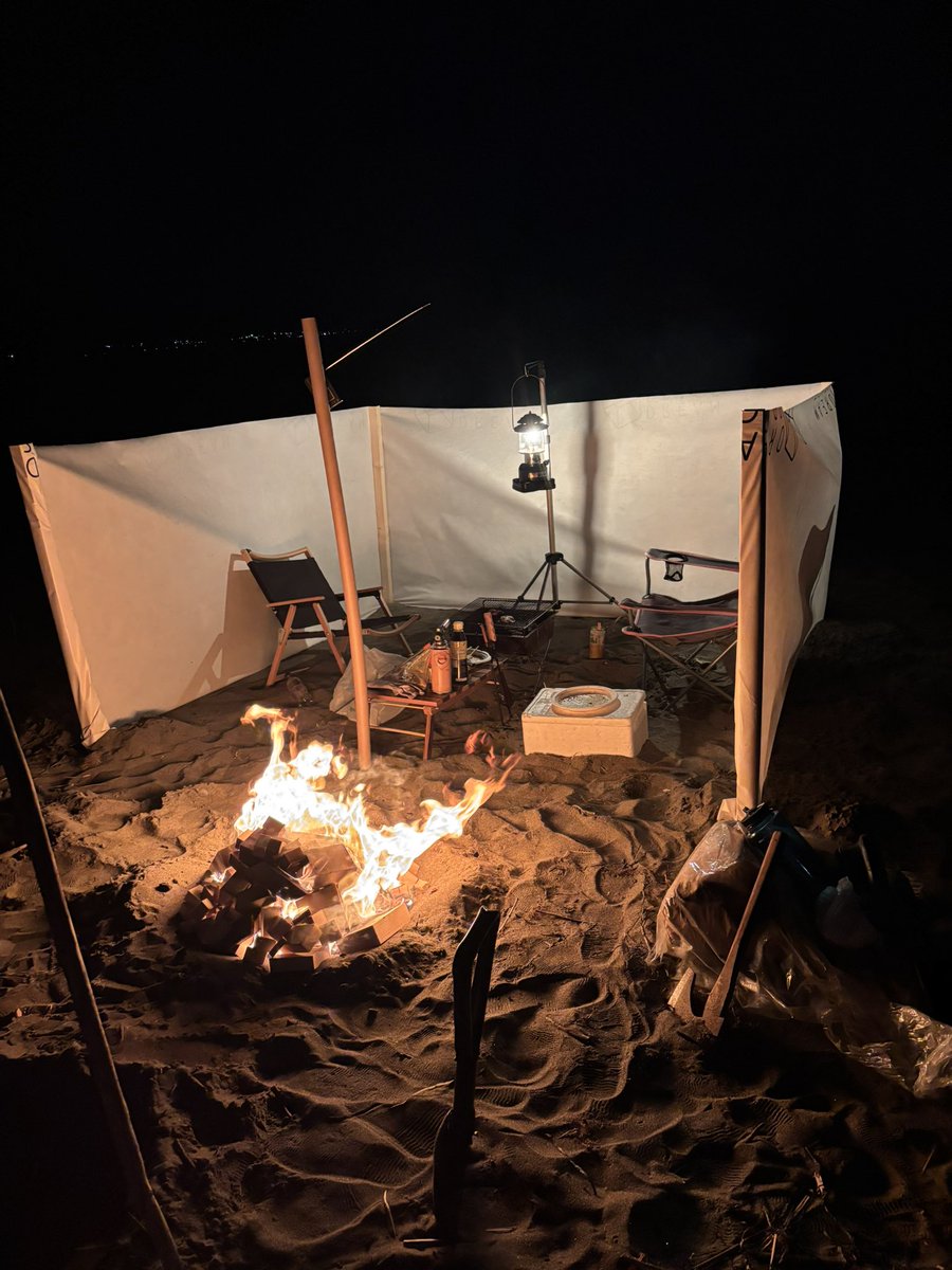 3737kenken's tweet photo. 毎年恒例の春の合法ハーブ摂り🌱浜辺にベースキャンプを張り、今回は土日で２連ちゃん入山しましたー　　滑落寸前の崖で獲ってたんで身体がボロボロだけど満足の冒険だった⛰️ https://t.co/tqwyX1PfUN