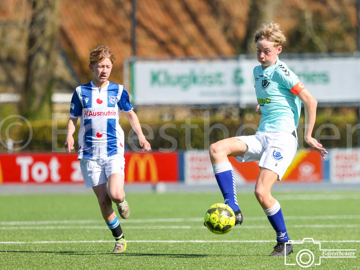 Edjestheater's tweet photo. Het fotoverslag van @Blauwwit34 - @Heerenveen1920 staat online...: https://t.co/ZY5hmoENh1

#sportfotografie #canonsportfotografie #blauwwit34 #vvheerenveen #jeugdvoetbal #JO15 https://t.co/anbznm6Q1F